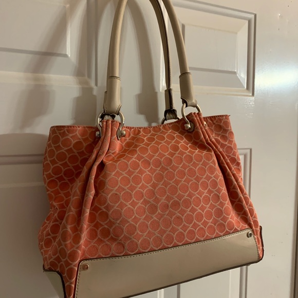 Nine West “9’s” coral satchel - Picture 3 of 16